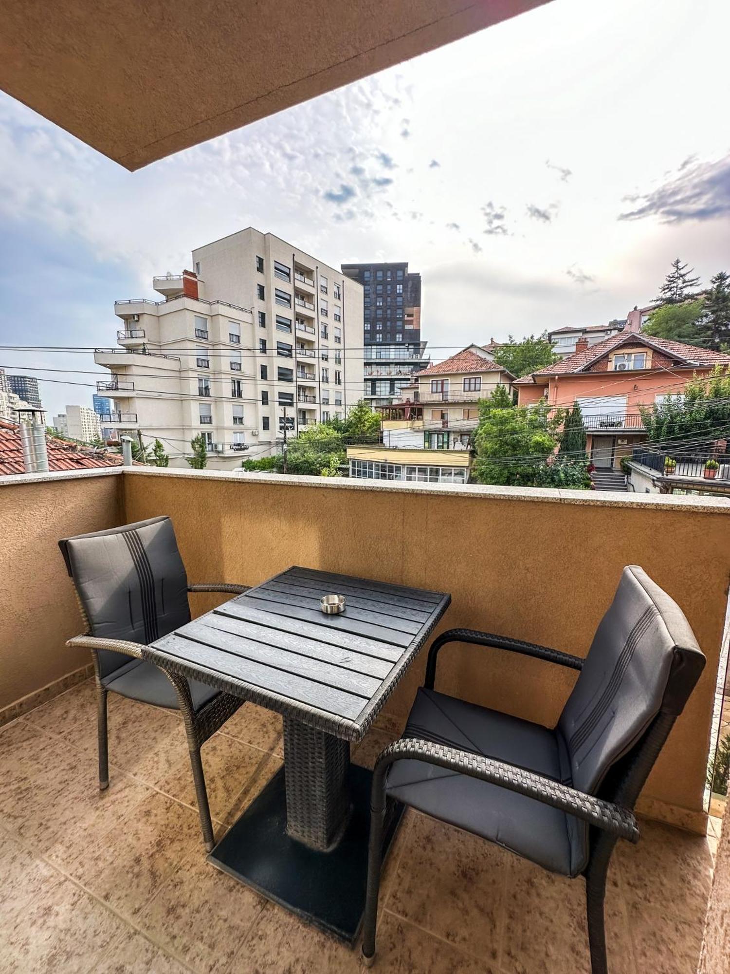 Grand Apartments Prishtina 普里什蒂纳 外观 照片